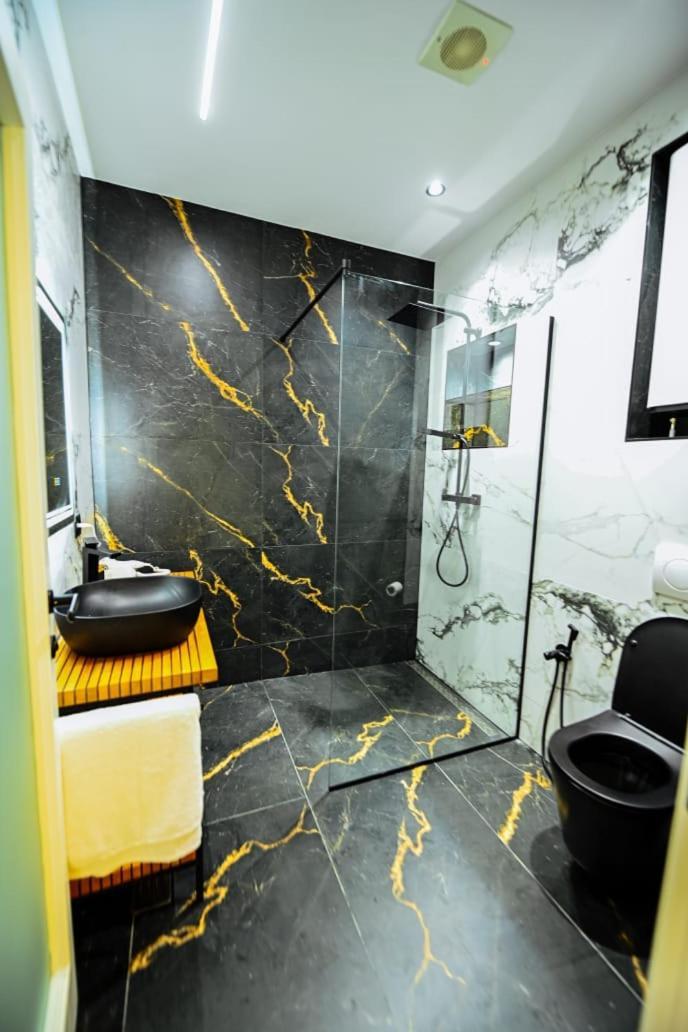 שקודר Mon Ami Boutique Hotel מראה חיצוני תמונה